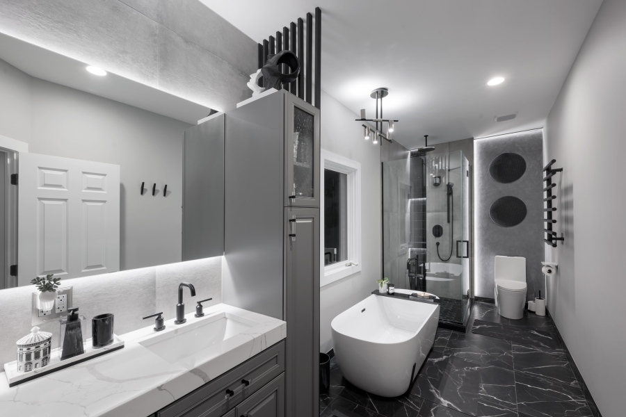 Modern Master Bathroom 0